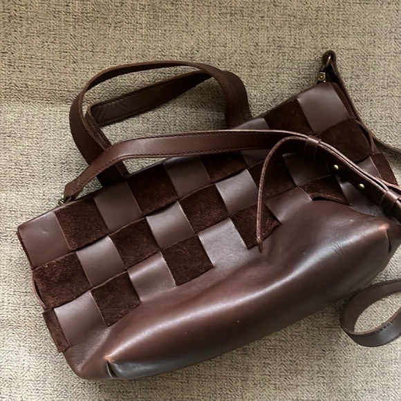 madewell The Basketweave Mini Crossbody Tote in Leather and Suede - Picture 5 of 5